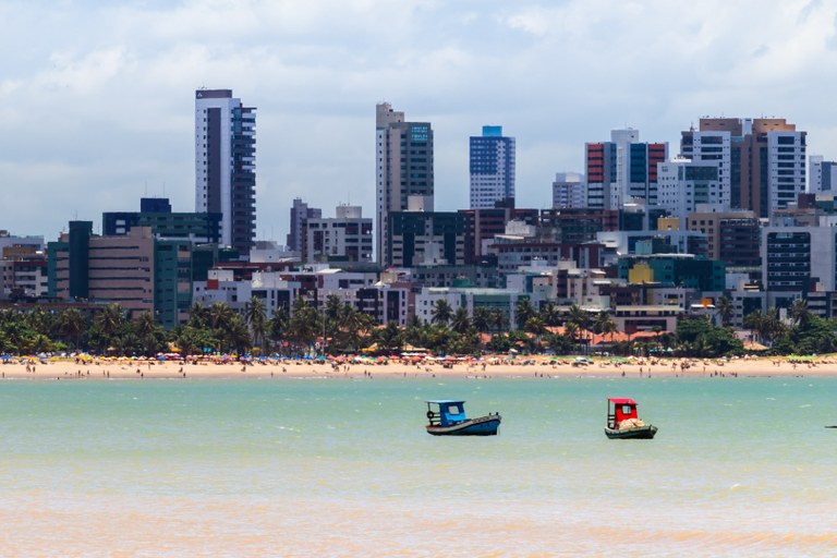 Praia - Unsplash - Thiago Japyassu.jpg