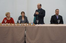 A aula inaugural foi realizada com a presença da Magnífica Reitora Margareth de Fátima Formiga Melo Diniz, Professor Dr. João Euclides Braga, diretor do CCS e demais Professores
- Imagens Weltorres