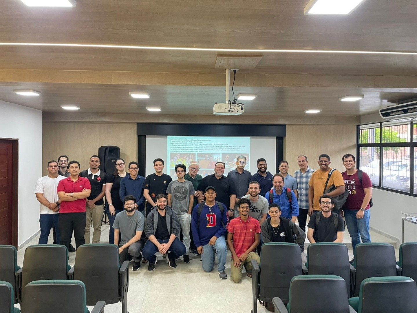 automotivo.jpeg automotivo.jpeg