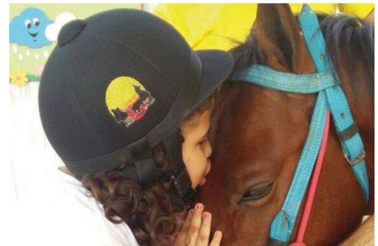 Crianças fazem terapia em Areia 