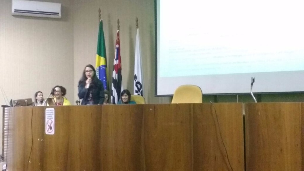 Eixo 10 - Educação literária, Letramento literário, formação e mediação de leitores literários: entrecaminhos do saber/aprender 	