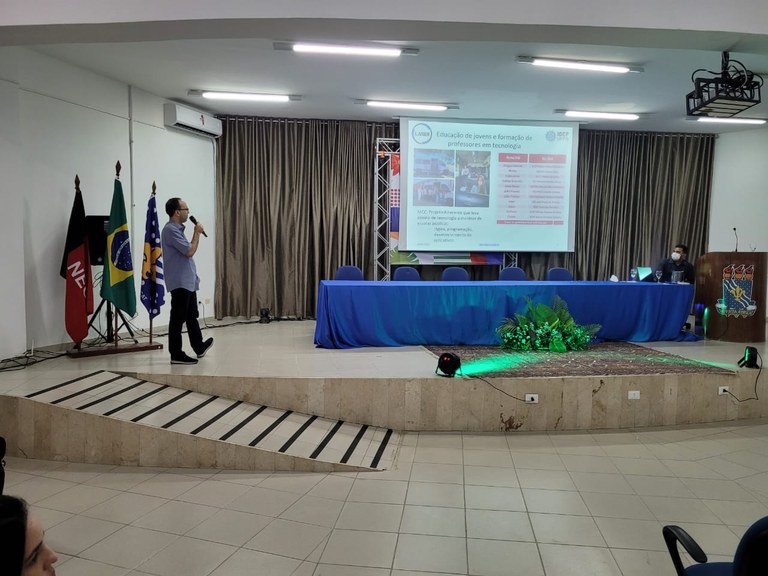 Prof. Alisson Brito - LASER