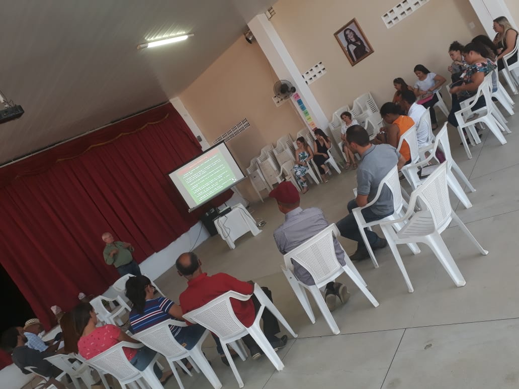 O Professor Rui Macêdo apresentou a palestra intitulada “Agroecologia Industrial de Plantas Medicinais do Bioma Caatinga”
