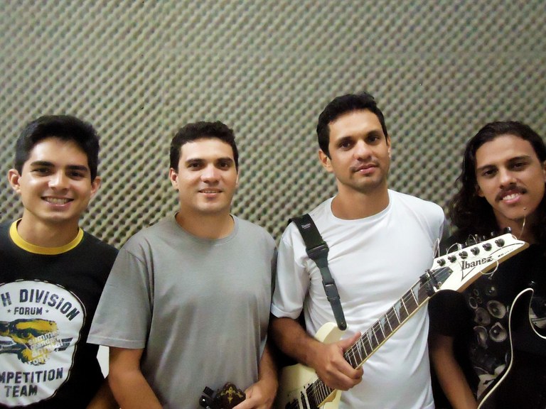 FOTO LICENCIATURA.JPG FOTO LICENCIATURA.JPG