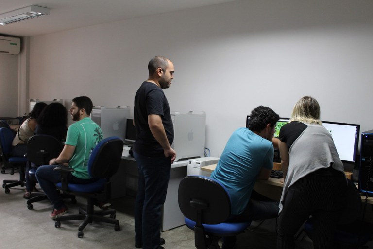 ilha de edicao tele - Nilber Lucena.JPG