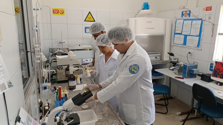 Análises da Qualidade do Leite. Por José Tavares De Freitas, em 09 de outubro de 2023, em Tacima-PB. Projeto Ações Educativas Para Qualificação De Produtores E Monitoramento Da Qualidade Do Leite – ANO II. Análises da Qualidade do Leite. Por José Tavares De Freitas, em 09 de outubro de 2023, em Tacima-PB. Projeto Ações Educativas Para Qualificação De Produtores E Monitoramento Da Qualidade Do Leite – ANO II.