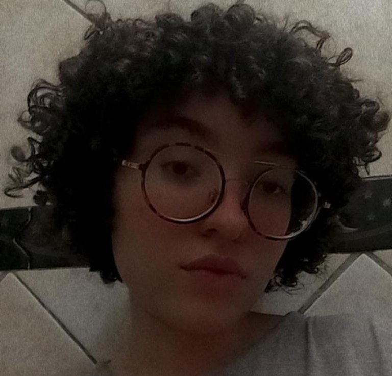 Estudante de Engenharia Química. Hadassa Vingren. Imagem: foto arquivo pessoal. Estudante de Engenharia Química. Hadassa Vingren. Imagem: foto arquivo pessoal.