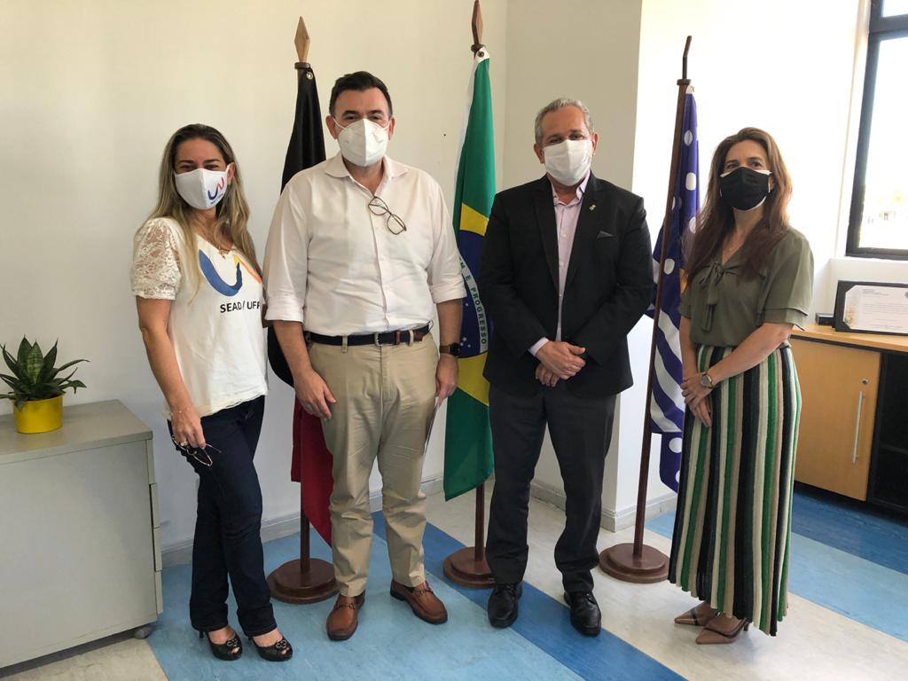 REITOR DA UFPB E DEPUTADO RANIERY PAULINO DISCUTEM CRIAÇÃO DE DISCIPLINA SOBRE PESSOAS COM DOENÇAS RARAS Foto: Aline Lins