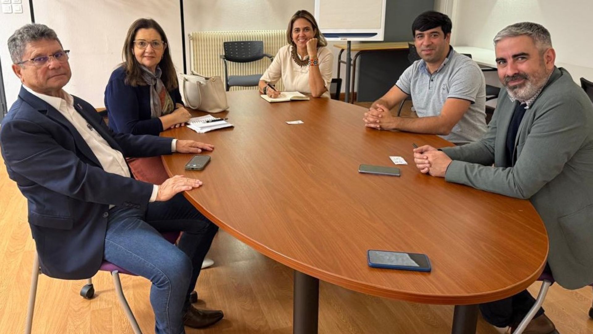 Segundo dia de delegação da UFPB na França tem visita a instituto e a faculdade da Universidade de Poitiers