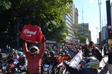 Paralisação organizada por entregadores de aplicativos ocorreu em 1º de julho, em São Paulo (SP). Crédito: Rafael Fonseca e Altair Burghi
