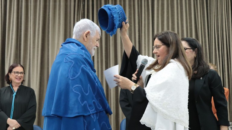 Luiz Couto recebe título de Doutor Honoris Causa na UFPB