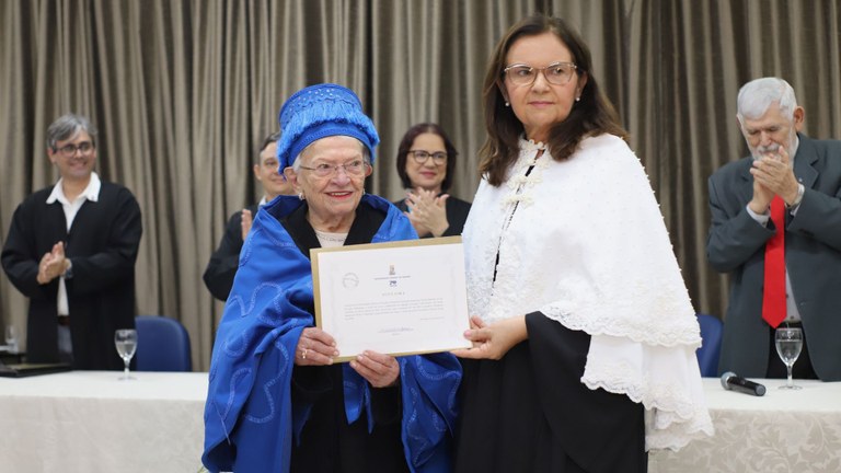 Luíza Erundina recebe título de Doutora Honoris Causa pela UFPB