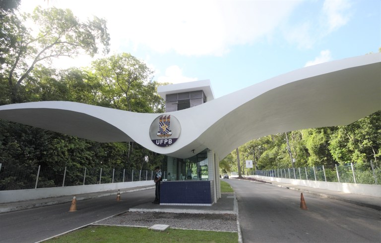 PESQUISA APONTA QUE BRASÃO DA UFPB É CONHECIDO E 86,9% DIZEM QUE ELE IDENTIFICA A INSTITUIÇÃO PESQUISA APONTA QUE BRASÃO DA UFPB É CONHECIDO E 86,9% DIZEM QUE ELE IDENTIFICA A INSTITUIÇÃO