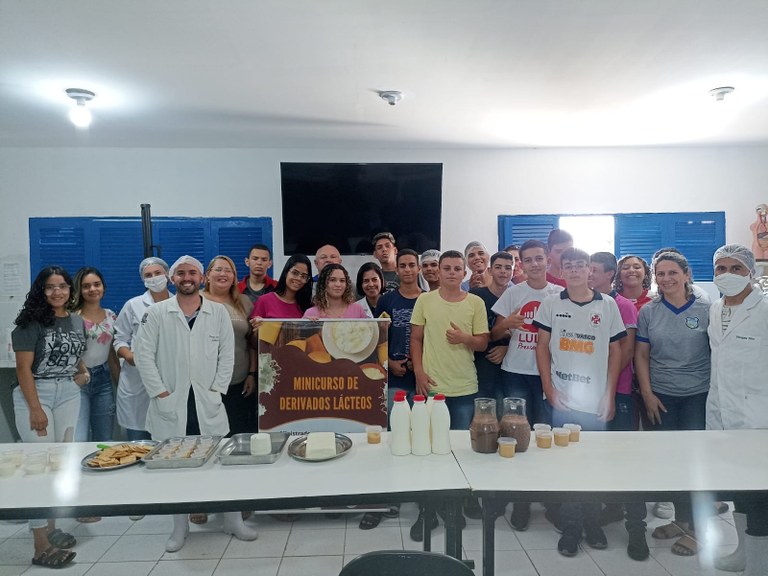 PROJETO DE EXTENSÃO DA UFPB PROMOVE CAPACITAÇÃO EM ORDENHA DE LEITE BOVINO E CAPRINO E FABRICAÇÃO DE DERIVADOS PROJETO DE EXTENSÃO DA UFPB PROMOVE CAPACITAÇÃO EM ORDENHA DE LEITE BOVINO E CAPRINO E FABRICAÇÃO DE DERIVADOS