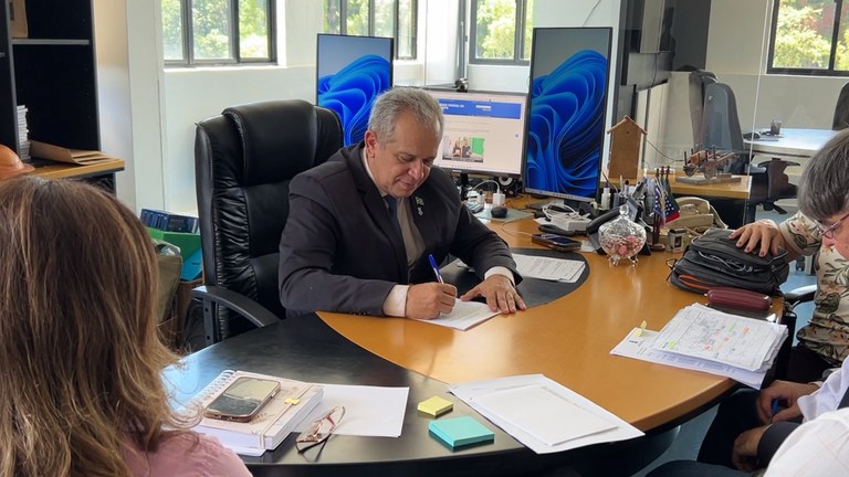 REITOR DA UFPB VETA PARCIALMENTE ARTIGO DE RESOLUÇÃO DO CONSEPE QUE RESTRINGIA ATIVIDADES DOS DOCENTES DO EBTT REITOR DA UFPB VETA PARCIALMENTE ARTIGO DE RESOLUÇÃO DO CONSEPE QUE RESTRINGIA ATIVIDADES DOS DOCENTES DO EBTT