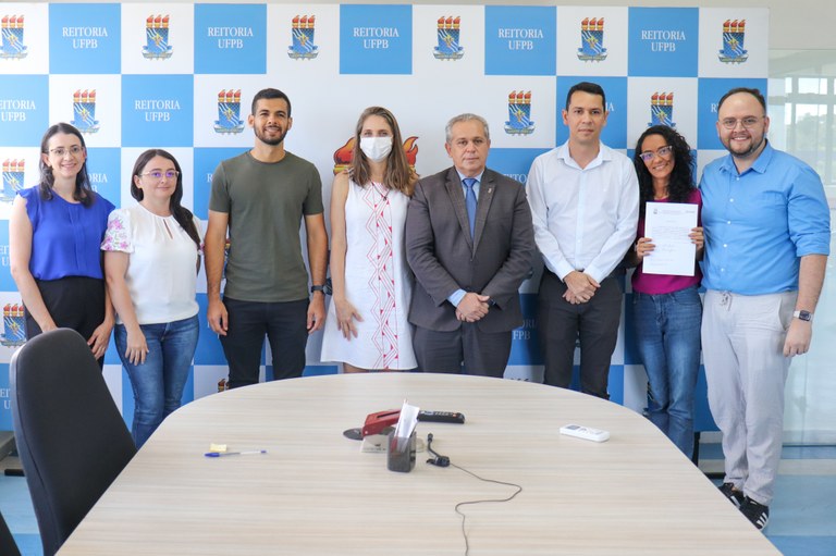 SEIS NOVOS SERVIDORES TOMAM POSSE NA UFPB