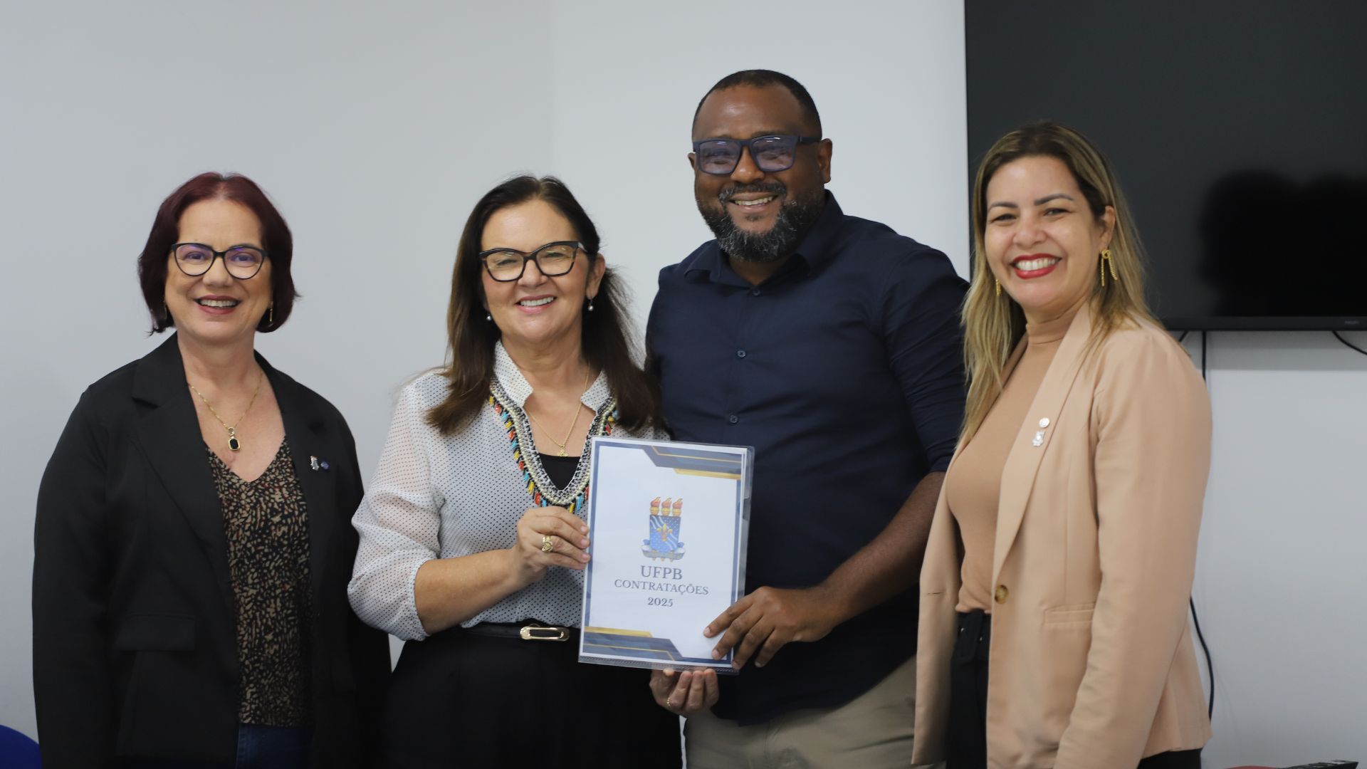 UFPB faz cerimônia de posse de professores efetivos e substitutos UFPB faz cerimônia de posse de professores efetivos e substitutos