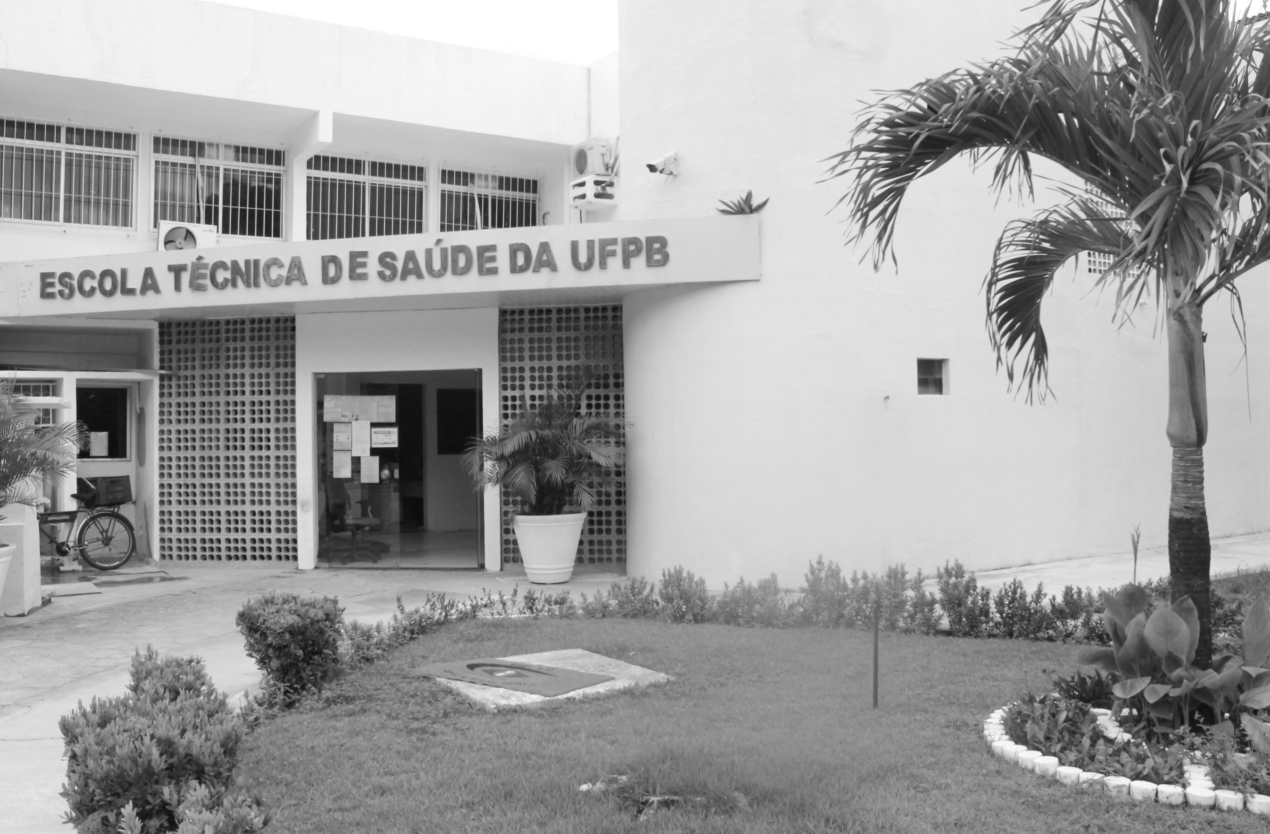 UFPB LAMENTA COM PROFUNDA TRISTEZA O FALECIMENTO DE TITO E RENATO SARMENTO Foto: Angélica Gouveia