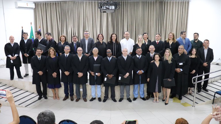 UFPB realiza solenidade de posse de novos diretores e vice-diretores de Centro e do CAVN UFPB realiza solenidade de posse de novos diretores e vice-diretores de Centro e do CAVN