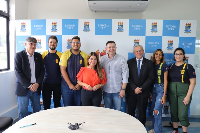 UFPB RECEBE A VISITA DO DEPUTADO RANIERY PAULINO, PARA CONHECER DE PERTO EQUIPE DE AERODESIGN DA UNIVERSIDADE UFPB RECEBE A VISITA DO DEPUTADO RANIERY PAULINO, PARA CONHECER DE PERTO EQUIPE DE AERODESIGN DA UNIVERSIDADE