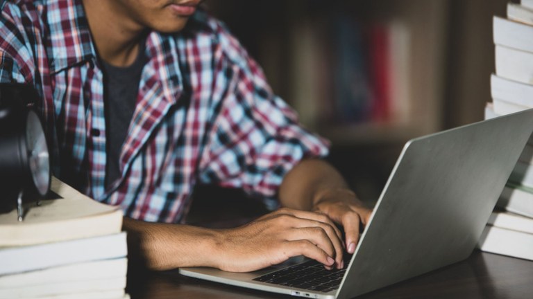 Publicado edital com 1.250 vagas em cursos de graduação a distância na UFPB