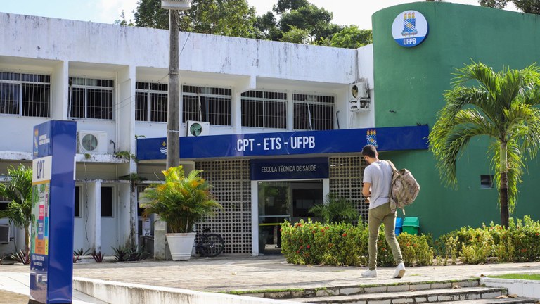 UFPB abre inscrições para seleção de bolsistas do Programa Bolsa-Formação EJA-EPT